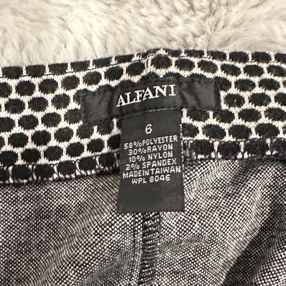 Alfani Black White Geometric Pencil Skirt 6 | Stretch Workwear Skirt Modern Zip - Picture 5 of 7